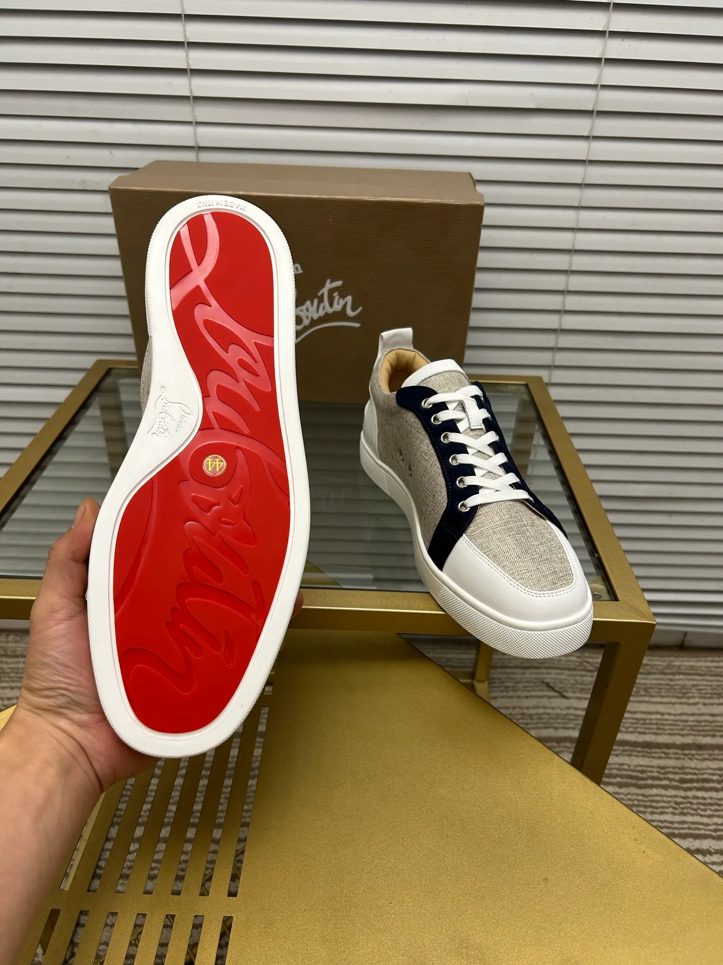 (Customized model) Ex-factory price is 480. christian louboutin (CL red sole shoes) counter series, casual sneakers for couples 📢 📢 📢 Exclusive hot style release 🎈🎈💪 Movable latex feet 👻 Finished outsole line [Proud] 😝Female 35-40# Male 38#-46, global supply😝 [Top version]: Original imported genuine leather upper, top original leather lining, original molded TPU outsole, original 1:1 detail processing, original shoe last,
